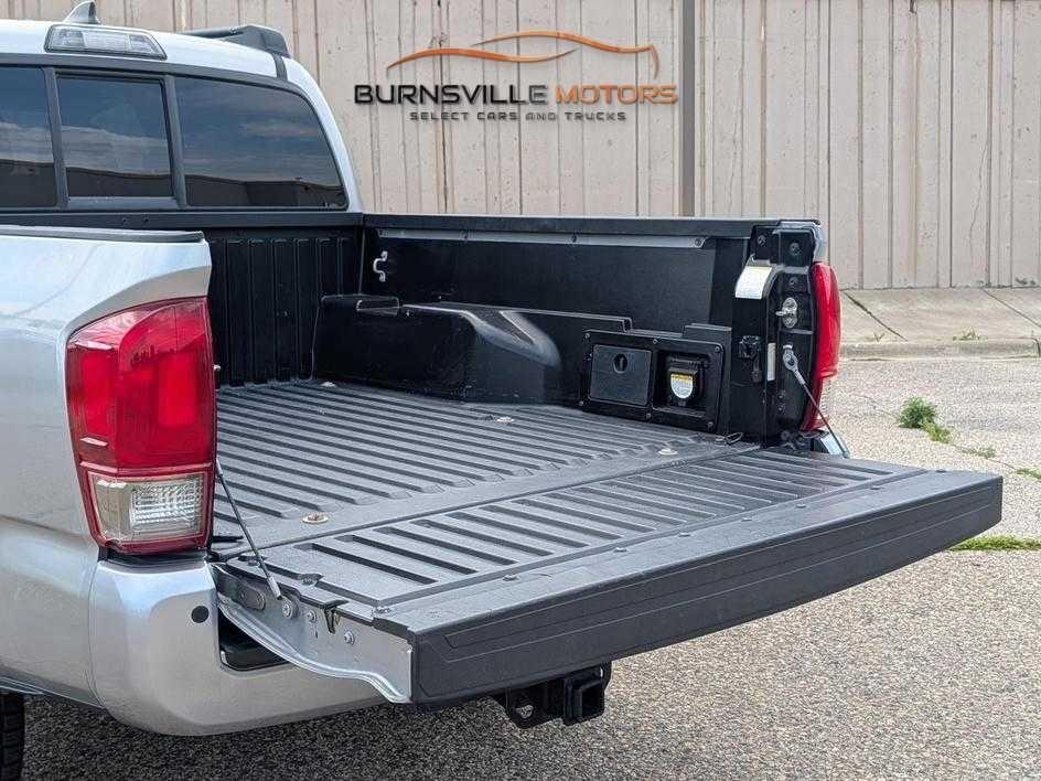Toyota Tacoma 4WD Double Cab V6 MT TRD Off Road (Natl) 2016