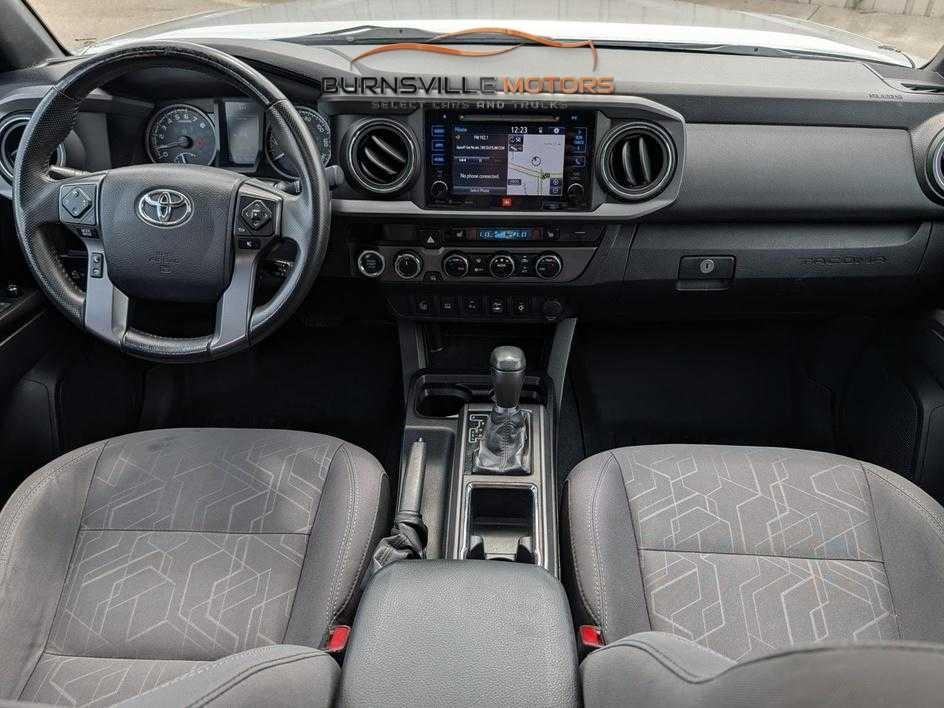 Toyota Tacoma 4WD Double Cab V6 MT TRD Off Road (Natl) 2016