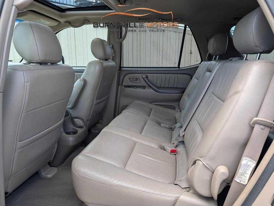 Toyota Sequoia 4dr Limited 4WD (Natl) 2005