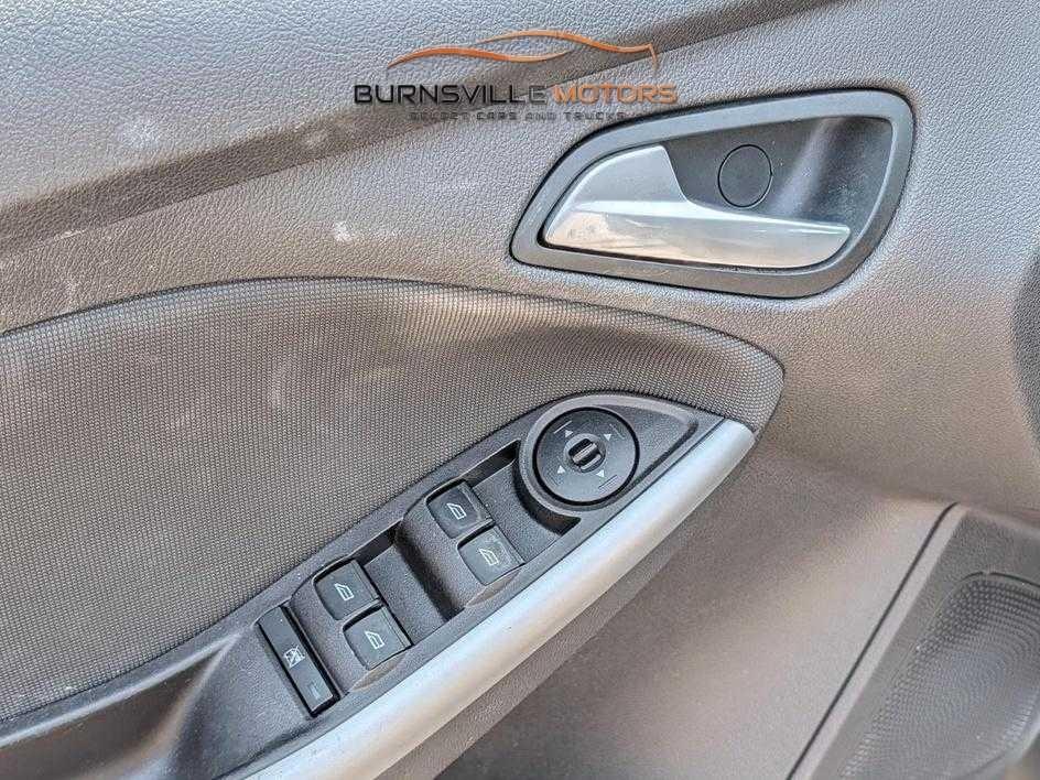Ford Focus 4dr Sdn SE 2014