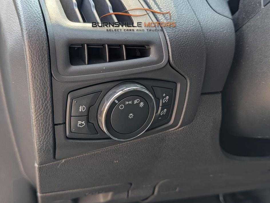 Ford Focus 4dr Sdn SE 2014