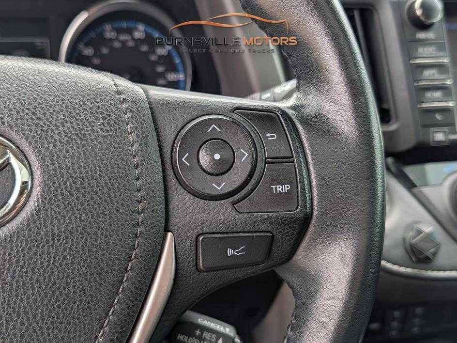 Toyota RAV4 Limited AWD (Natl) 2017