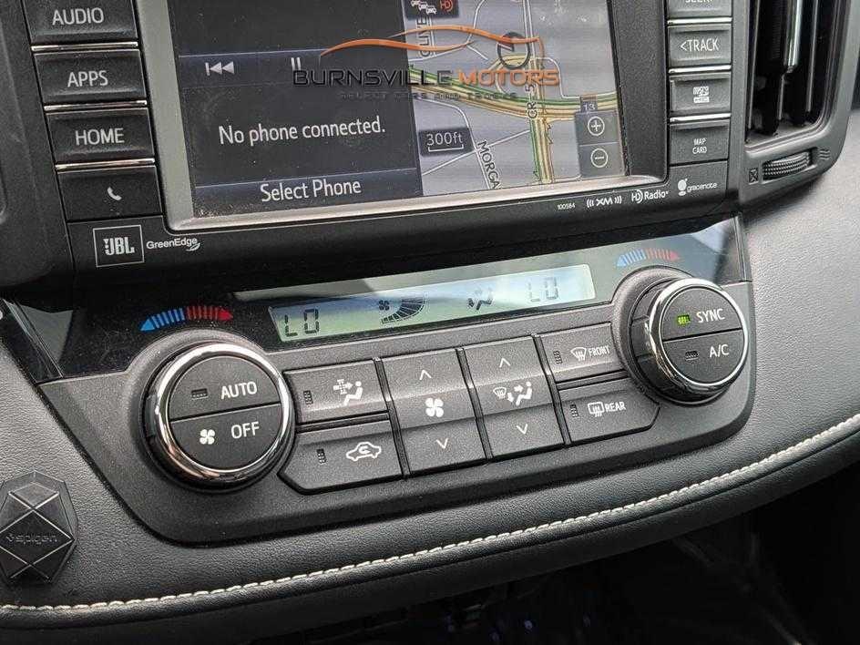 Toyota RAV4 Limited AWD (Natl) 2017