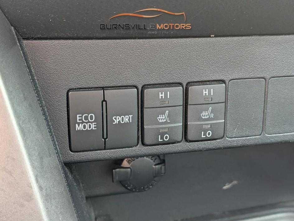 Toyota RAV4 Limited AWD (Natl) 2017