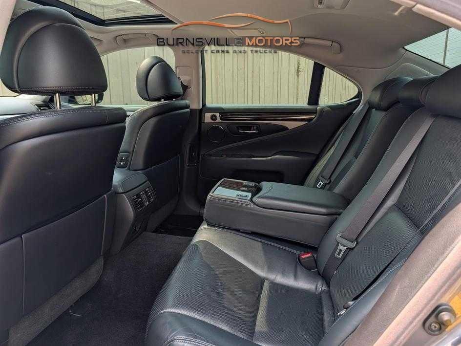 Lexus LS 460 4dr Sdn AWD 2015