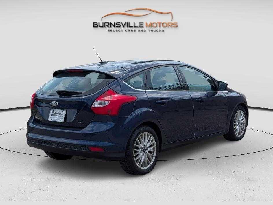 Ford Focus 5dr HB SEL 2012