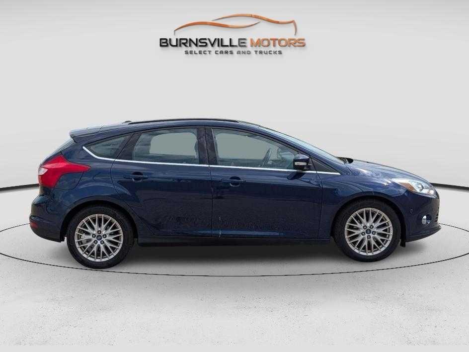 Ford Focus 5dr HB SEL 2012