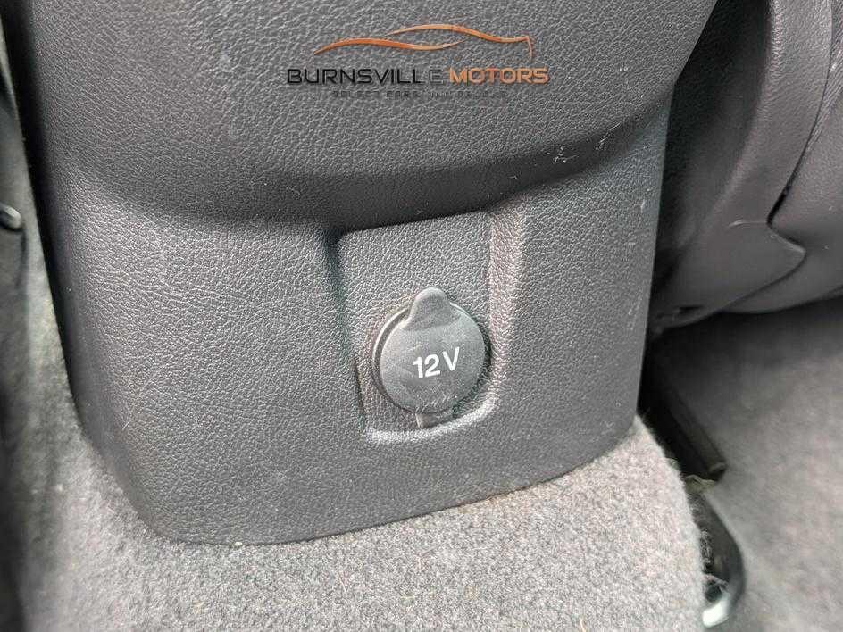 Ford Focus 5dr HB SEL 2012