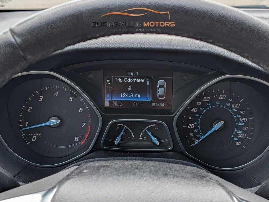 Ford Focus 5dr HB SEL 2012