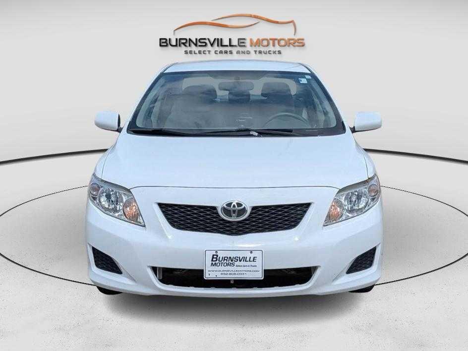 Toyota Corolla 4dr Sdn Man (Natl) 2010