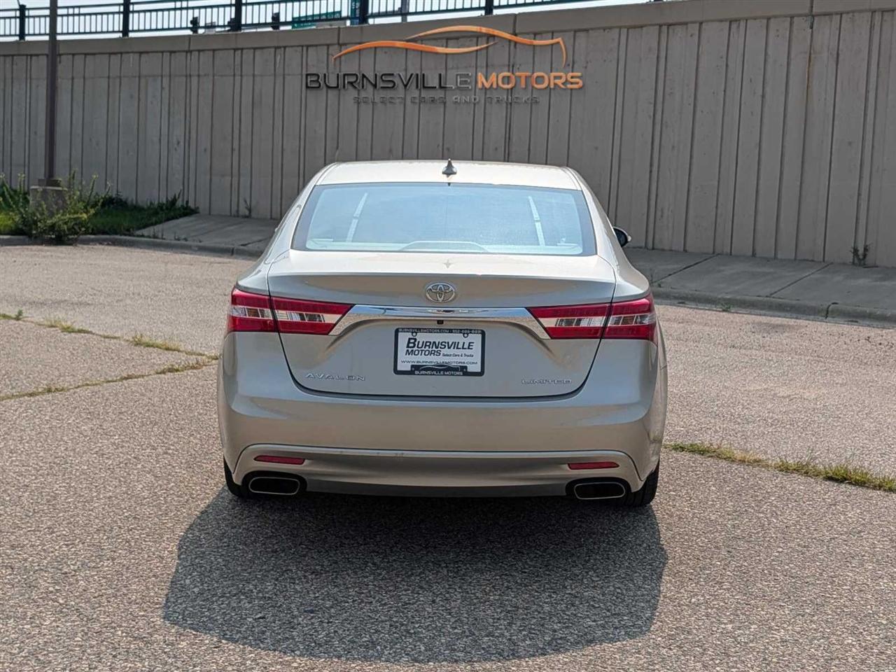 Toyota Avalon 4dr Sdn XLE Premium (Natl) 2014