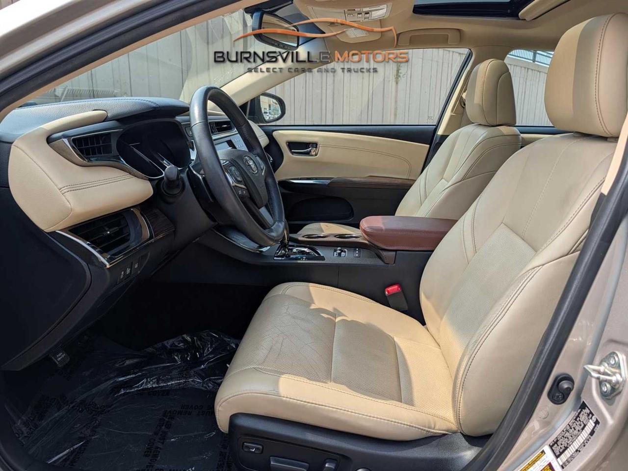 Toyota Avalon 4dr Sdn XLE Premium (Natl) 2014