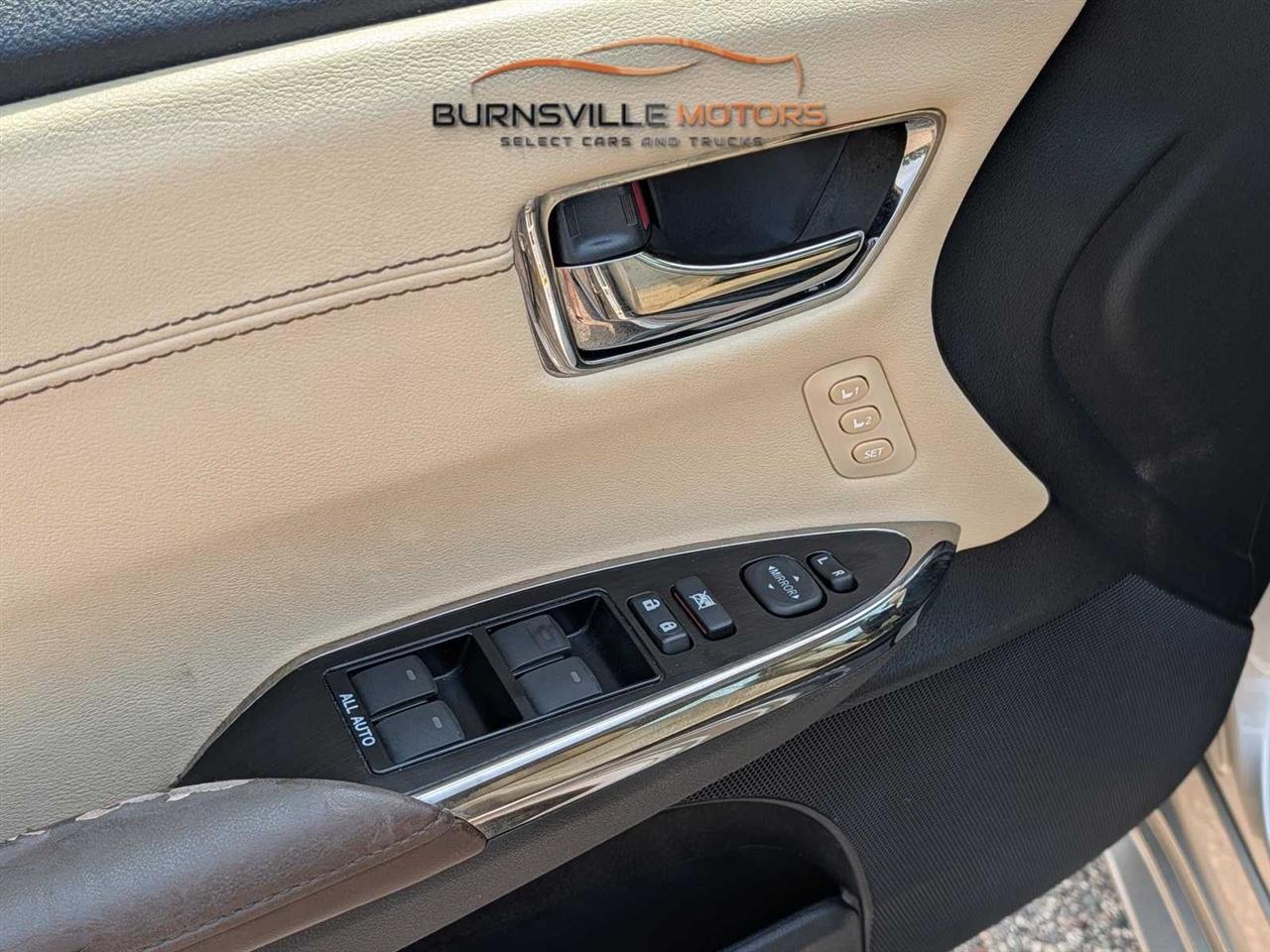 Toyota Avalon 4dr Sdn XLE Premium (Natl) 2014