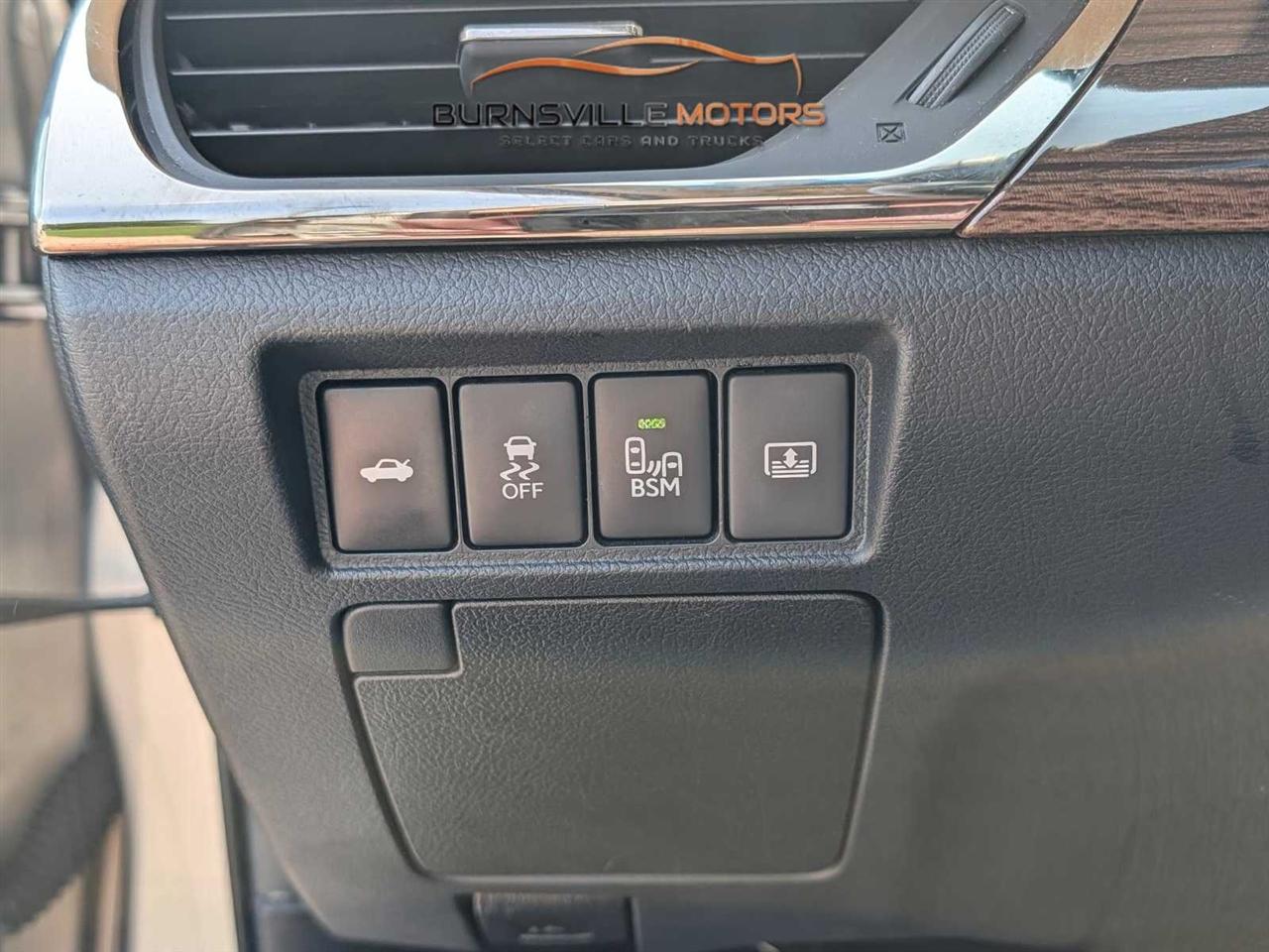Toyota Avalon 4dr Sdn XLE Premium (Natl) 2014