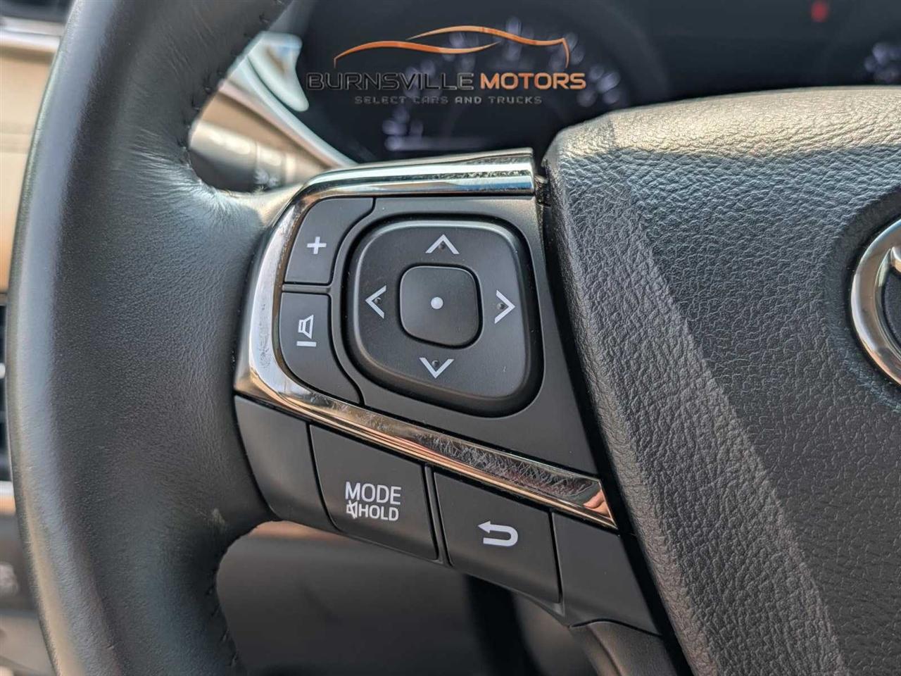 Toyota Avalon 4dr Sdn XLE Premium (Natl) 2014