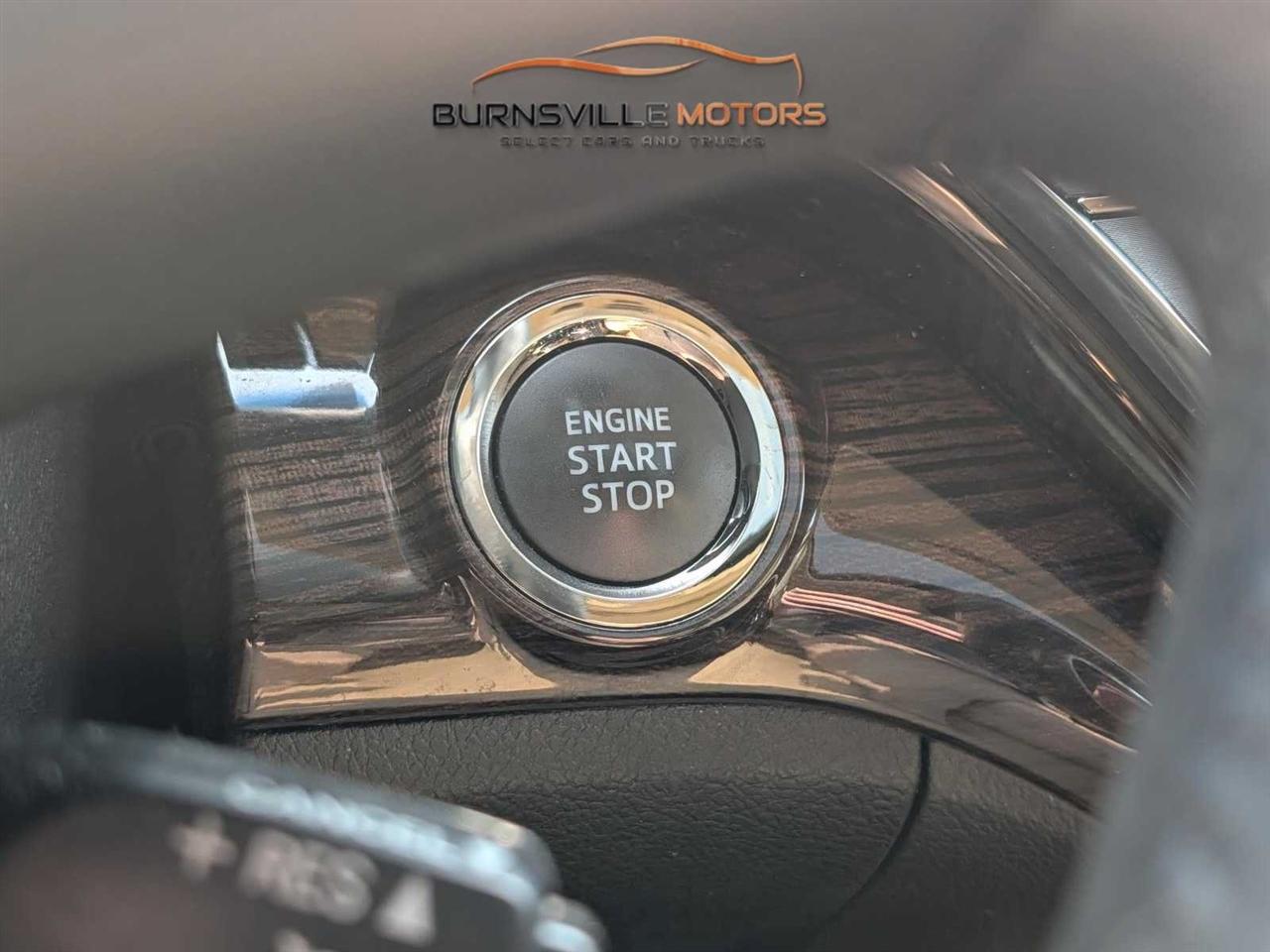 Toyota Avalon 4dr Sdn XLE Premium (Natl) 2014