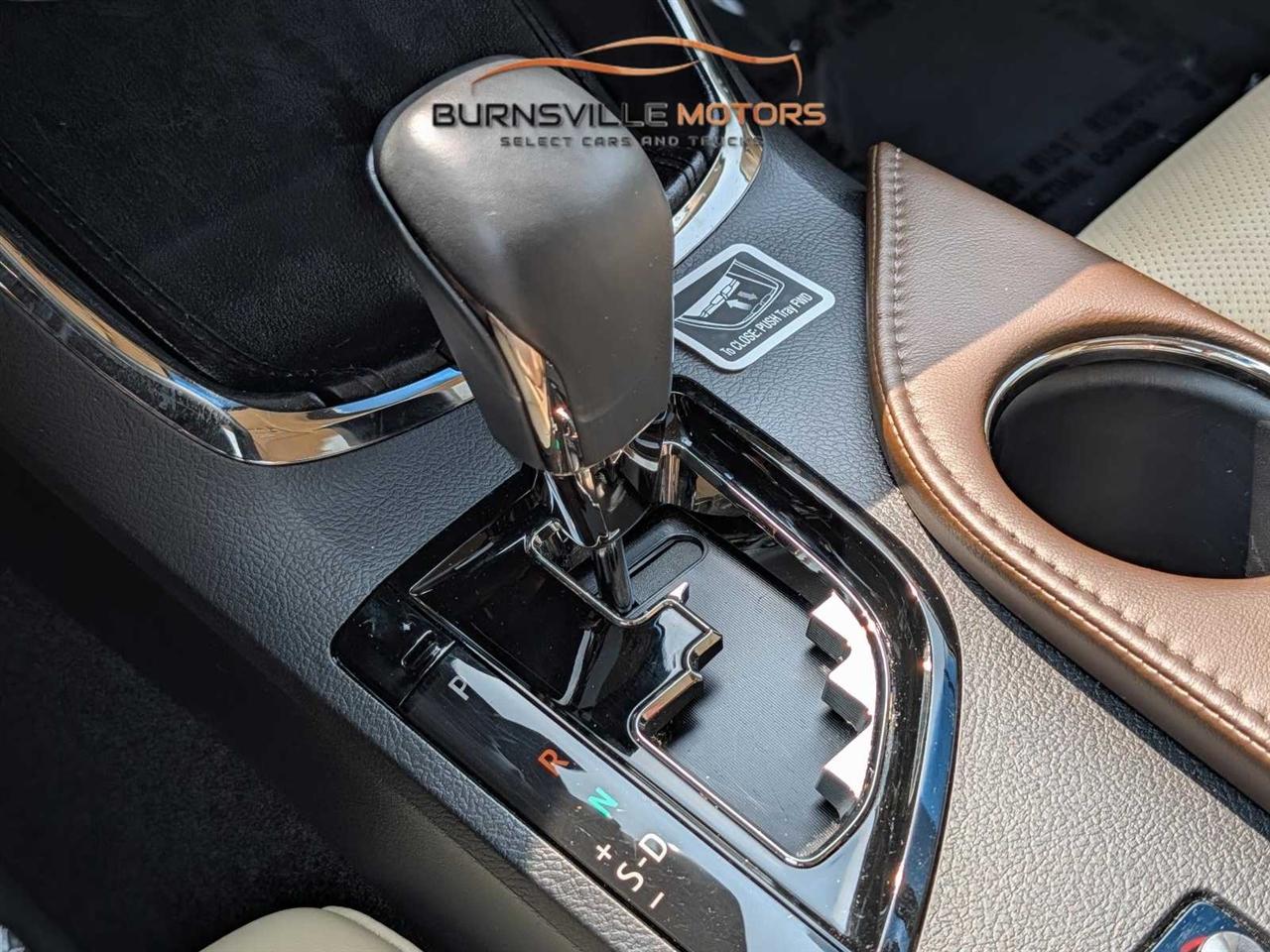 Toyota Avalon 4dr Sdn XLE Premium (Natl) 2014