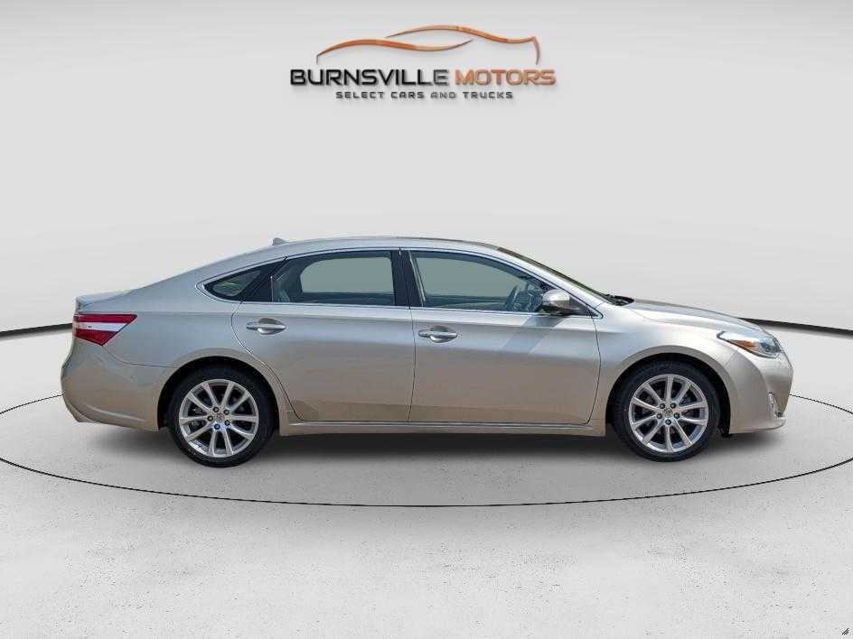 Toyota Avalon 4dr Sdn XLE Premium (Natl) 2014