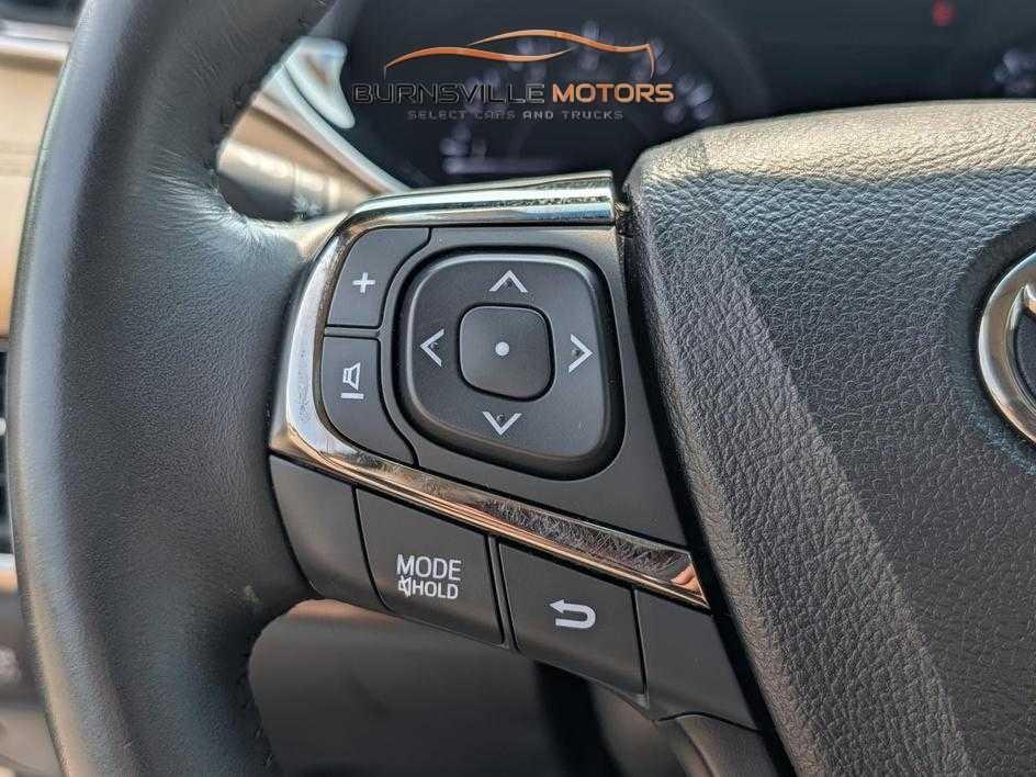 Toyota Avalon 4dr Sdn XLE Premium (Natl) 2014