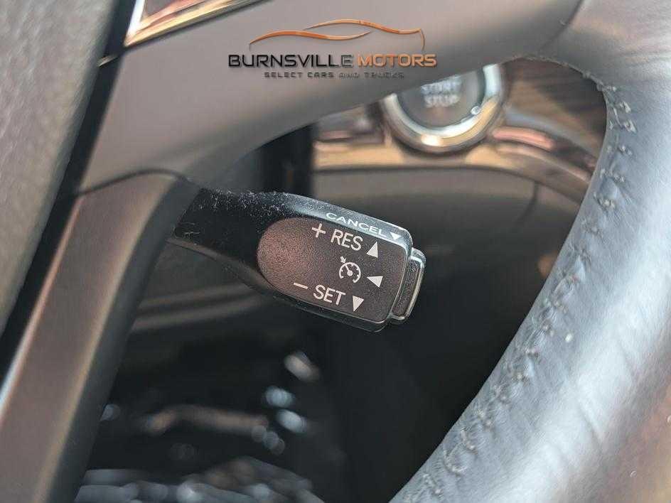 Toyota Avalon 4dr Sdn XLE Premium (Natl) 2014
