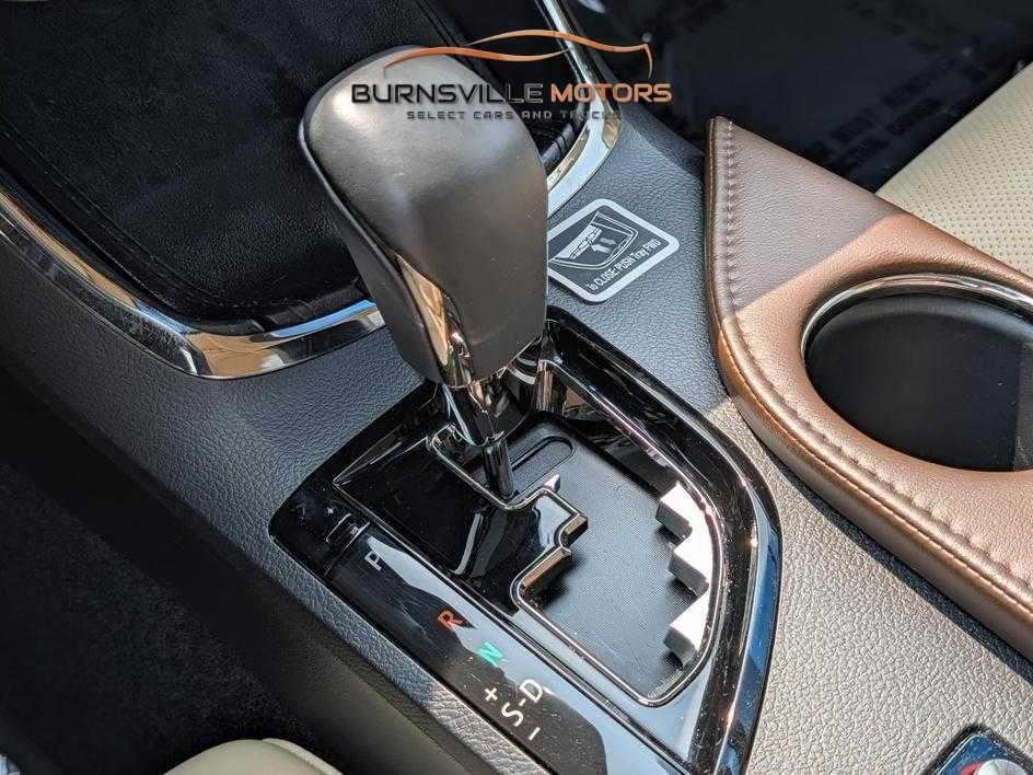 Toyota Avalon 4dr Sdn XLE Premium (Natl) 2014