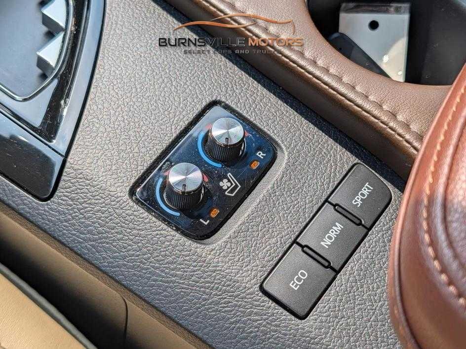 Toyota Avalon 4dr Sdn XLE Premium (Natl) 2014
