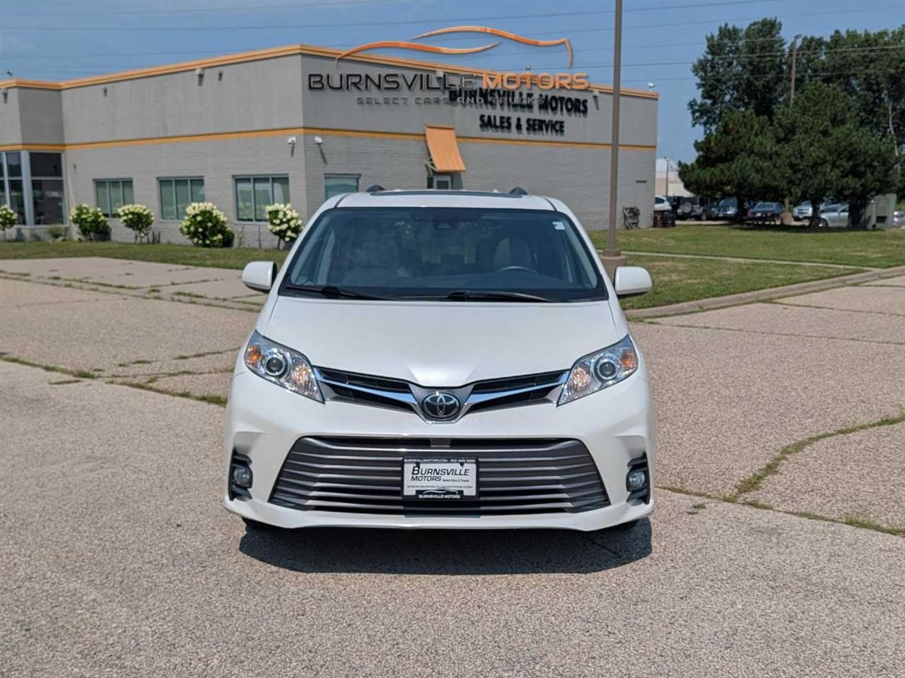Toyota Sienna Limited Premium AWD 7-Passenger (Natl) 2018