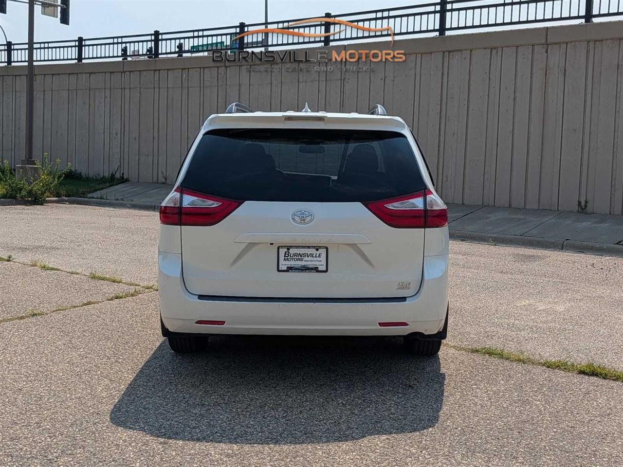 Toyota Sienna Limited Premium AWD 7-Passenger (Natl) 2018