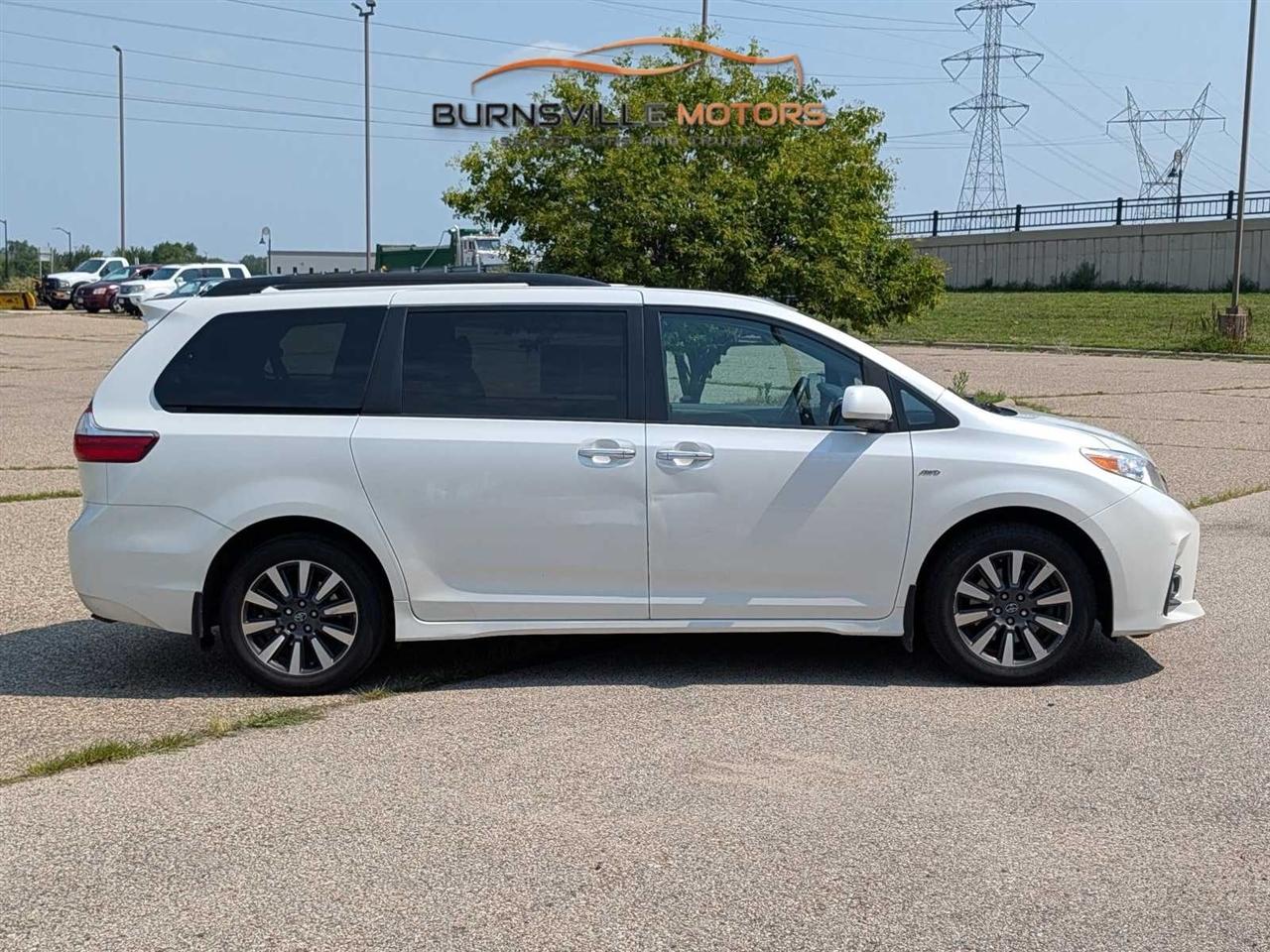 Toyota Sienna Limited Premium AWD 7-Passenger (Natl) 2018