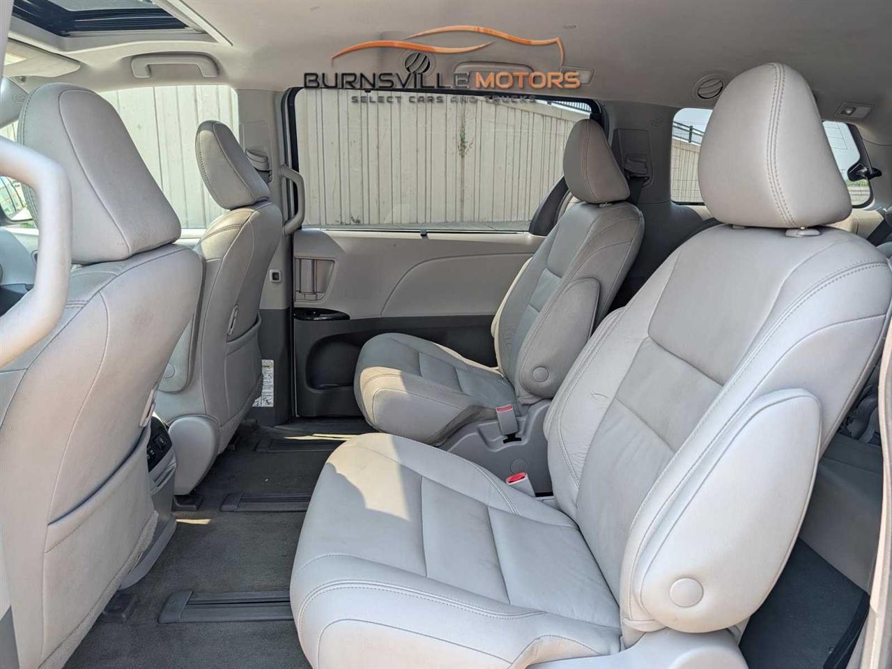 Toyota Sienna Limited Premium AWD 7-Passenger (Natl) 2018