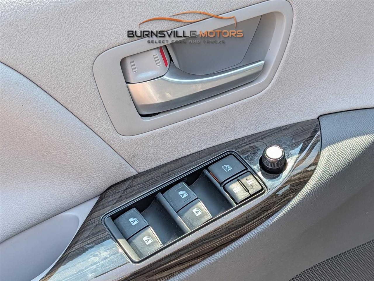 Toyota Sienna Limited Premium AWD 7-Passenger (Natl) 2018