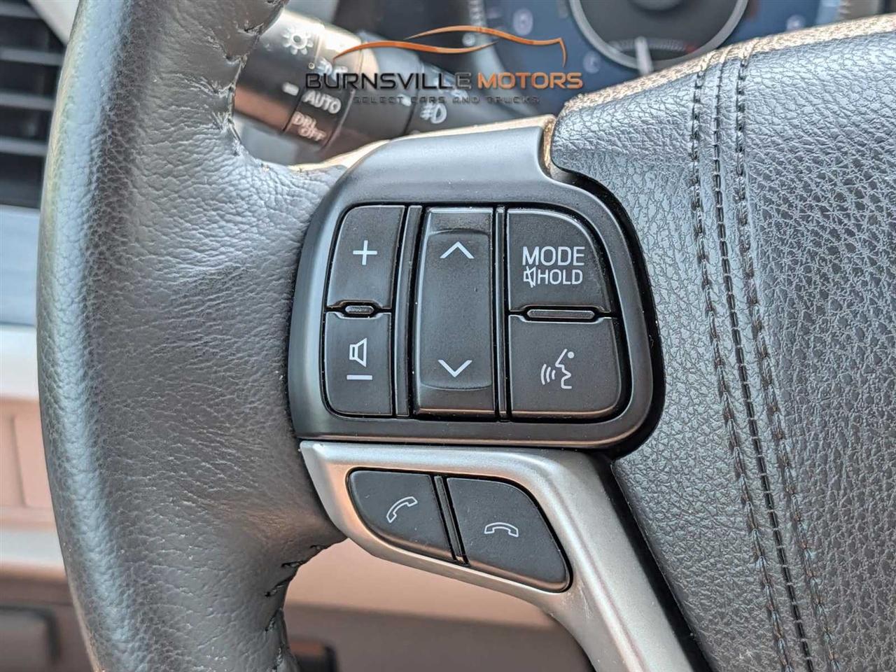Toyota Sienna Limited Premium AWD 7-Passenger (Natl) 2018