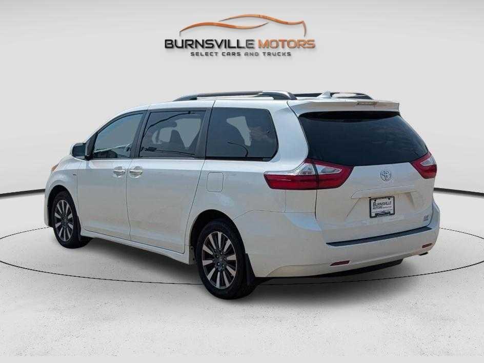 Toyota Sienna Limited Premium AWD 7-Passenger (Natl) 2018