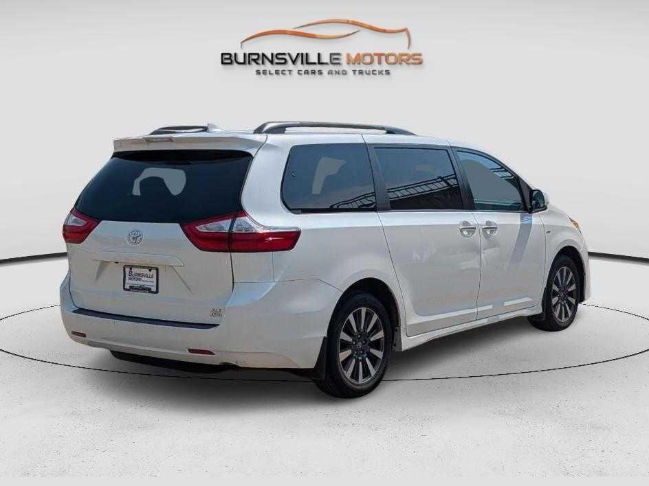 Toyota Sienna Limited Premium AWD 7-Passenger (Natl) 2018