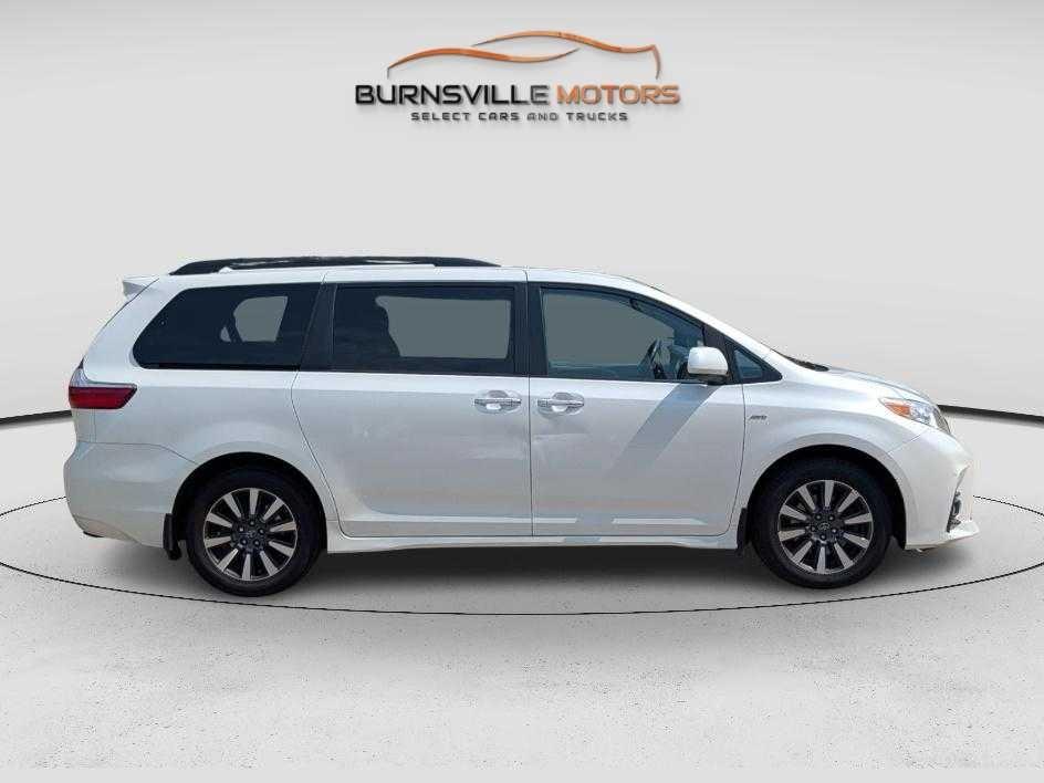 Toyota Sienna Limited Premium AWD 7-Passenger (Natl) 2018
