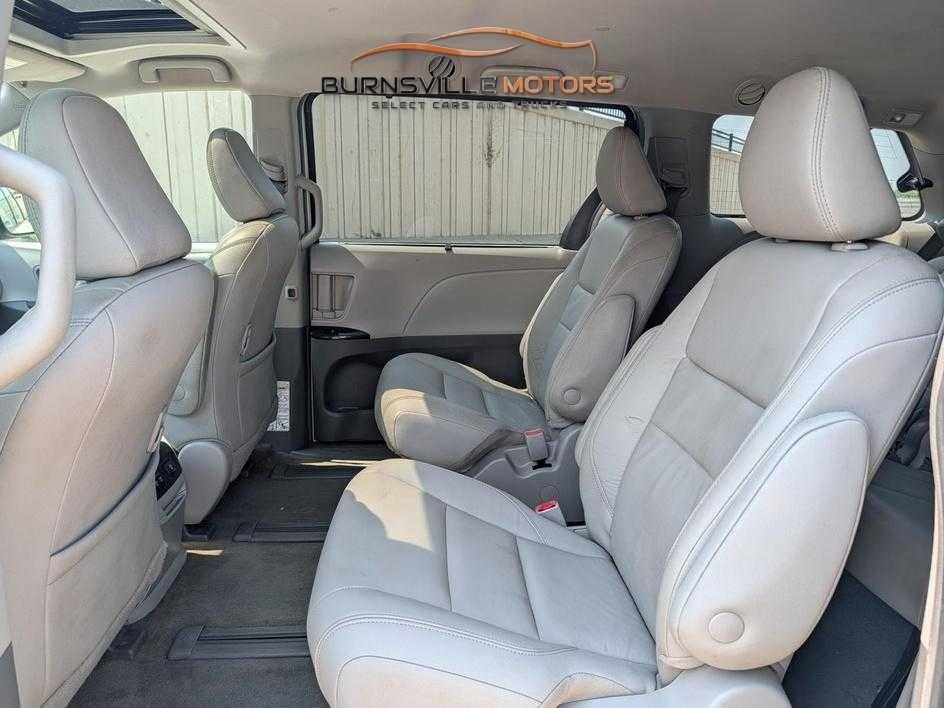 Toyota Sienna Limited Premium AWD 7-Passenger (Natl) 2018