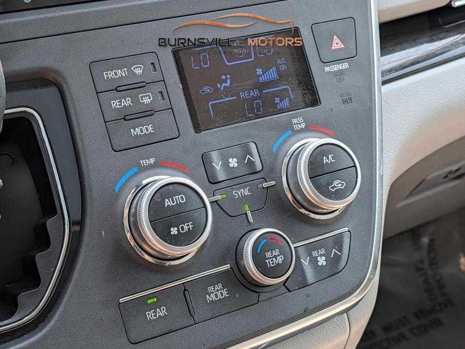 Toyota Sienna Limited Premium AWD 7-Passenger (Natl) 2018