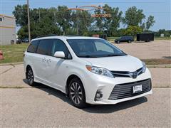 2018 Toyota Sienna 