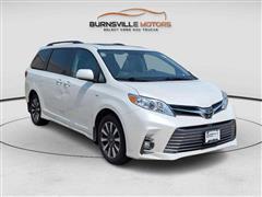2018 Toyota Sienna 