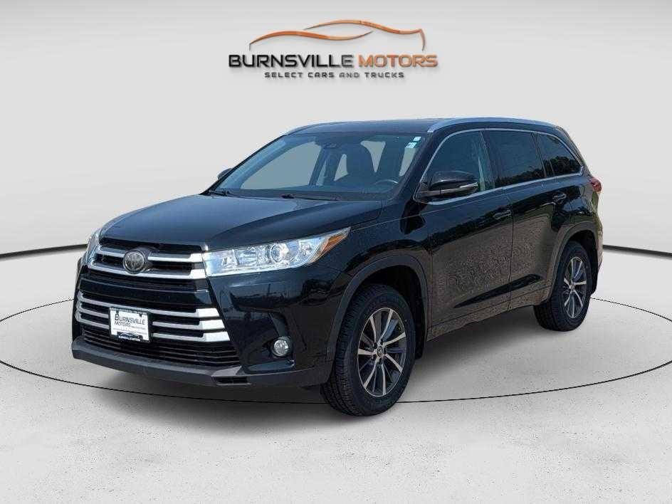 Toyota Highlander XLE V6 AWD (Natl) 2017