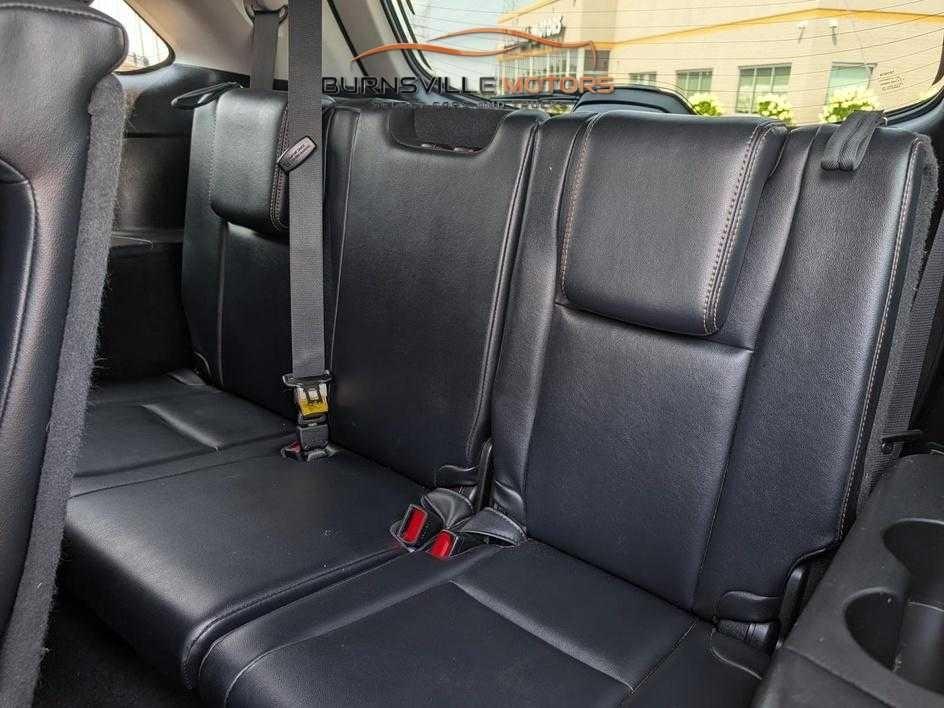 Toyota Highlander XLE V6 AWD (Natl) 2017