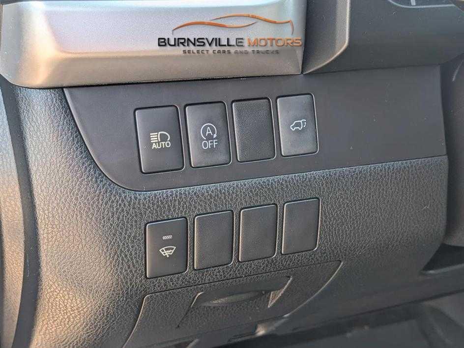 Toyota Highlander XLE V6 AWD (Natl) 2017