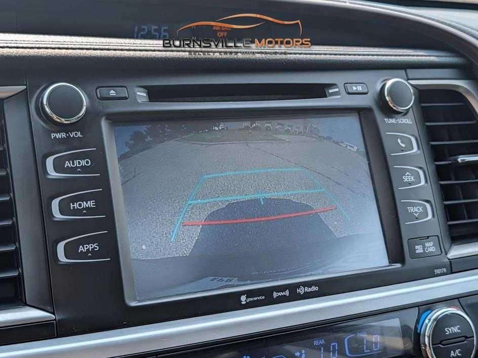 Toyota Highlander XLE V6 AWD (Natl) 2017