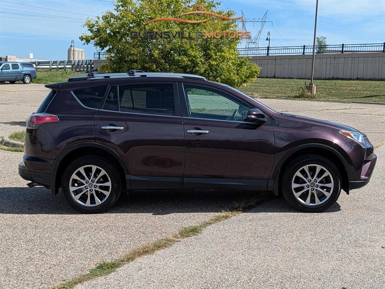 Toyota RAV4 Limited AWD (Natl) 2017