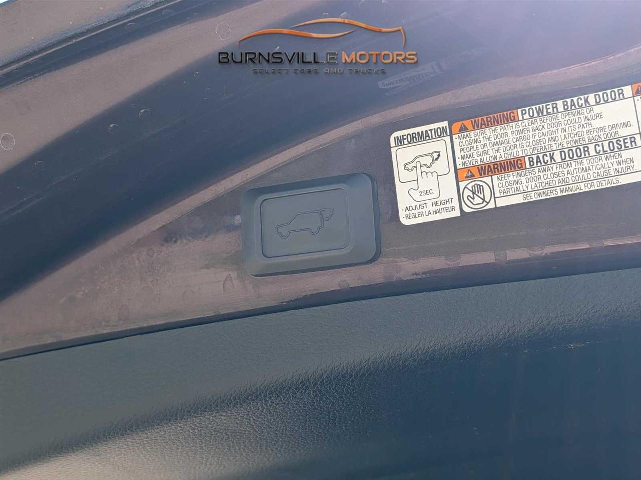 Toyota RAV4 Limited AWD (Natl) 2017