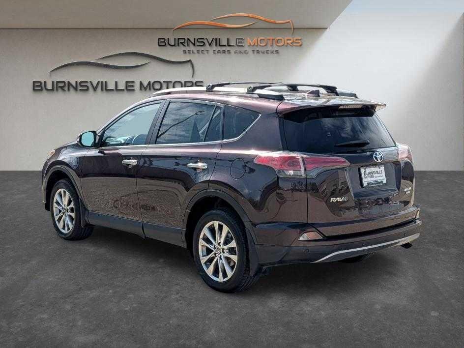 Toyota RAV4 Limited AWD (Natl) 2017