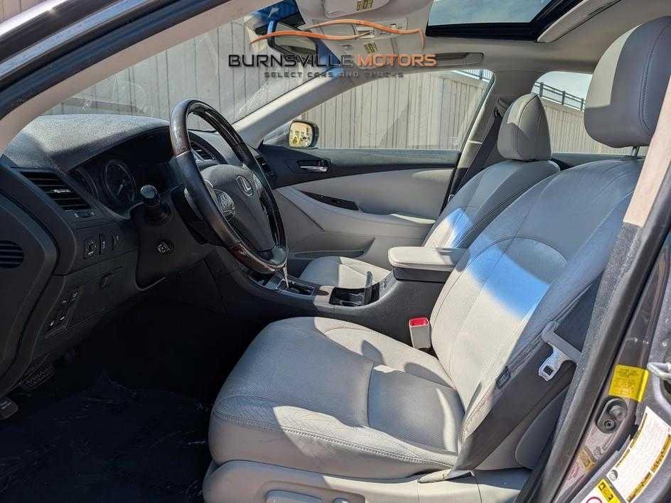 Lexus ES 350 4dr Sdn 2012