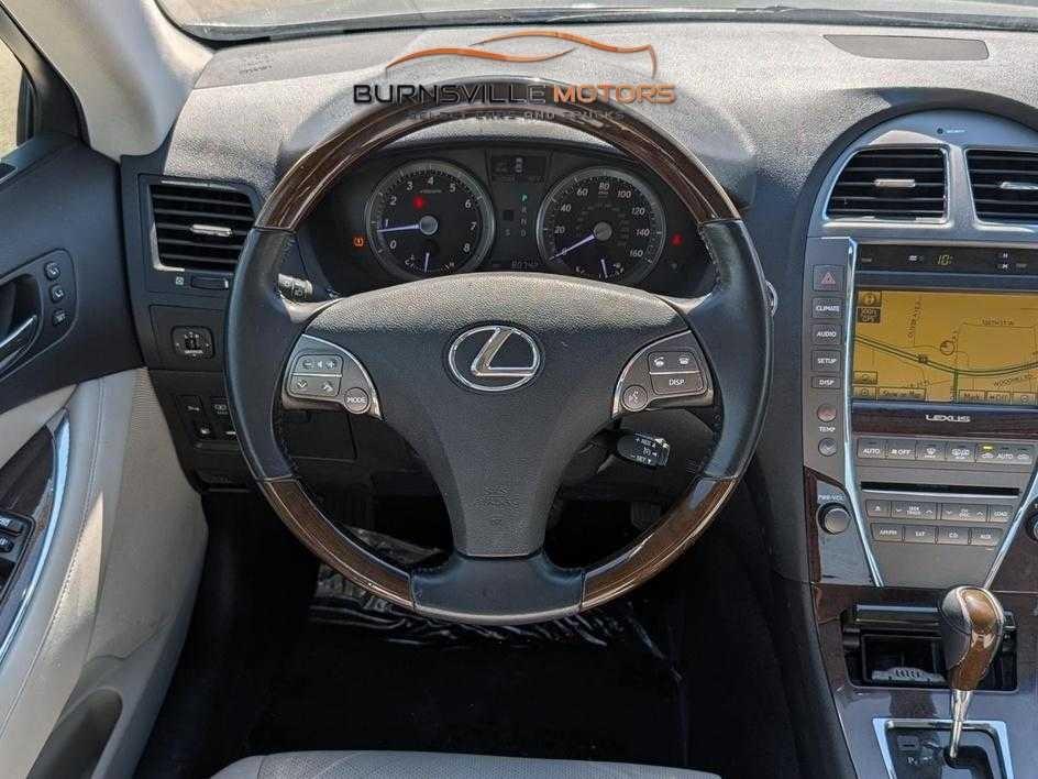 Lexus ES 350 4dr Sdn 2012