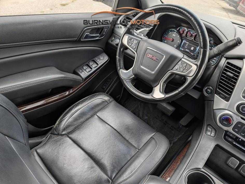 GMC Yukon 4WD 4dr SLT 2017