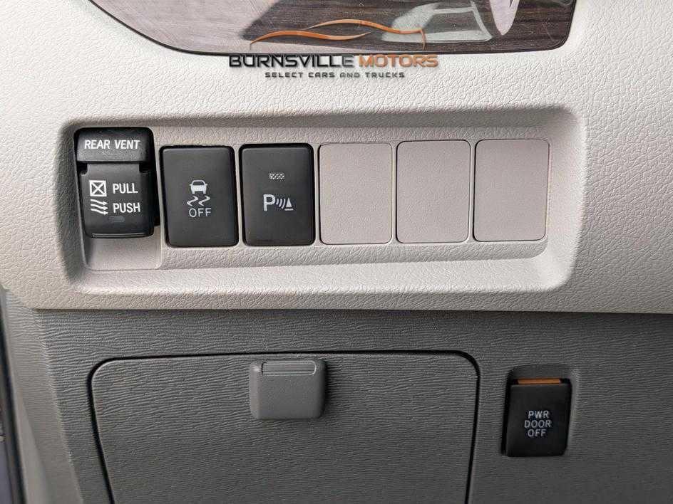 Toyota Sienna Limited Premium AWD 7-Passenger (Natl) 2018